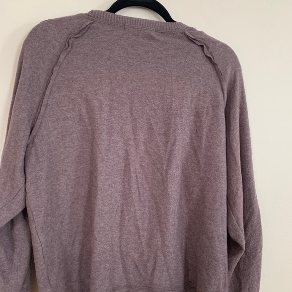 Worn Once- Super Soft Sweater - Picture 4 of 4